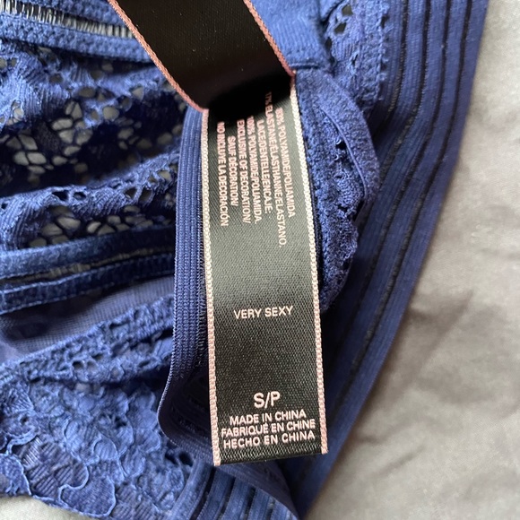 Dark blue (navy) Victoria’s Secret halter bra - Picture 4 of 5